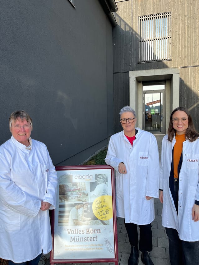 Grüne Bundestagsabgeordnete bei cibaria BioVollkornBäckerei in Münster